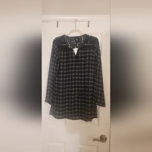 Daniel Rainn, black & white blouse, medium size